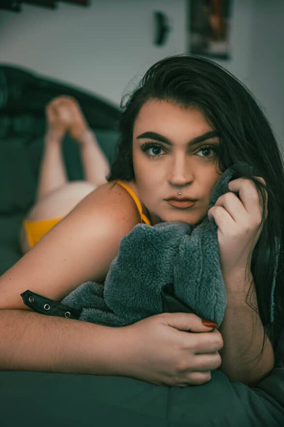 Cut Out Push Up Bra & Asymmetric Panties & Garter Belt