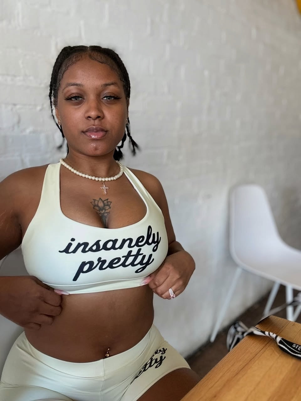 Insanely Pretty Sports Bra (Bikers Short Set) "Crème"