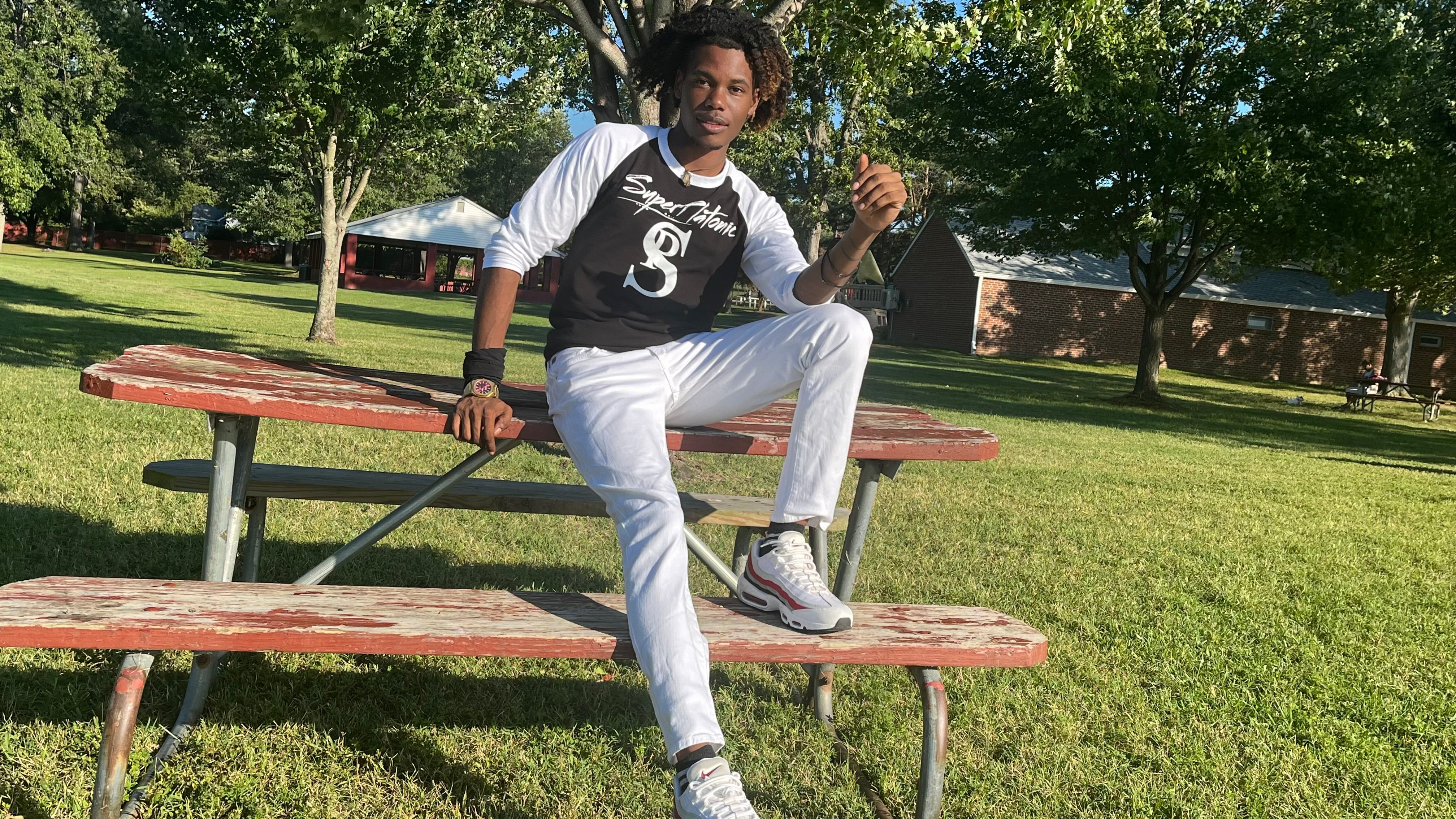 3/4 Sleeve Raglan Shirt