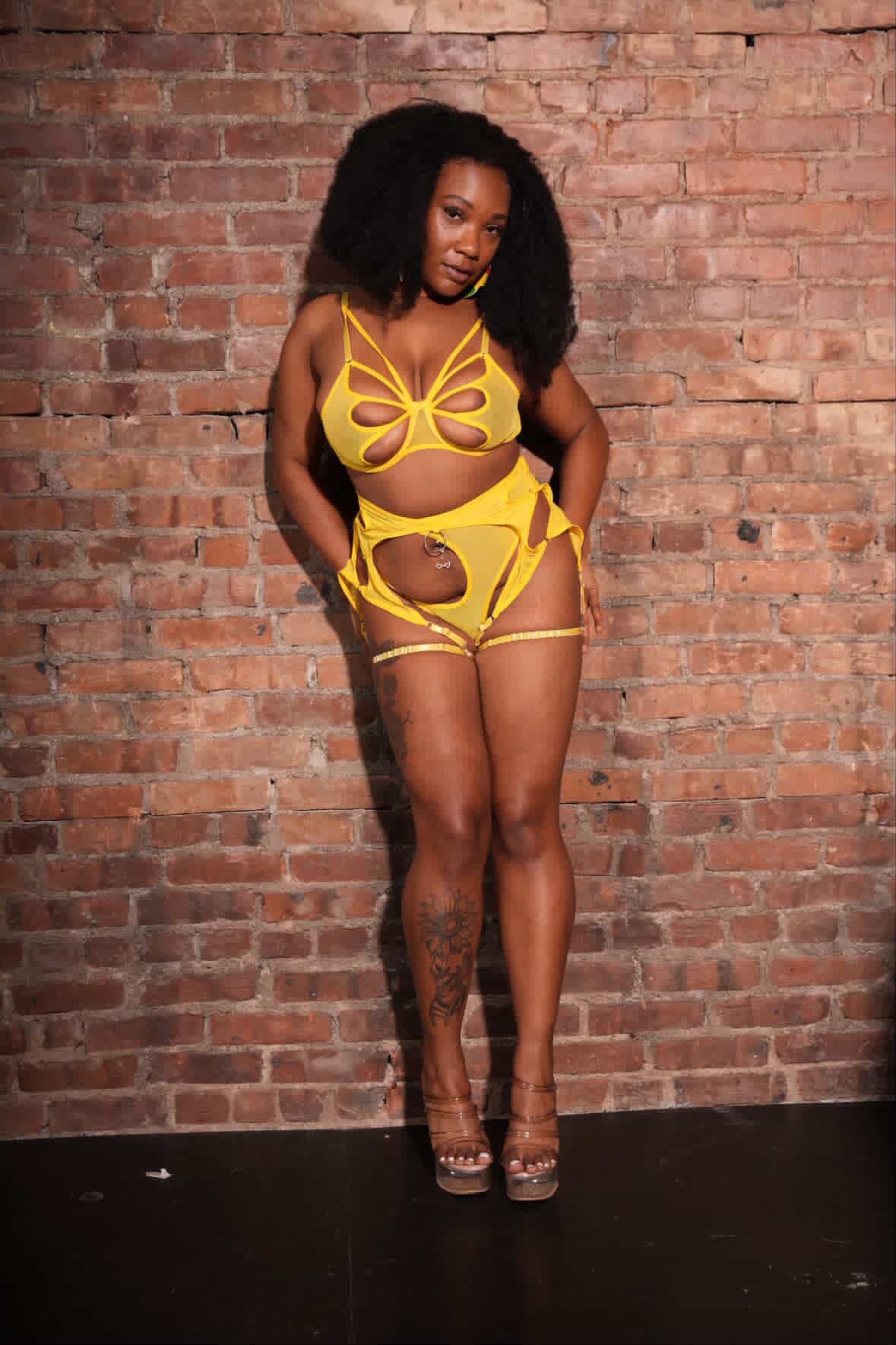 Cut Out Push Up Bra & Asymmetric Panties & Garter Belt